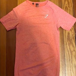 Gymshark peach shirt